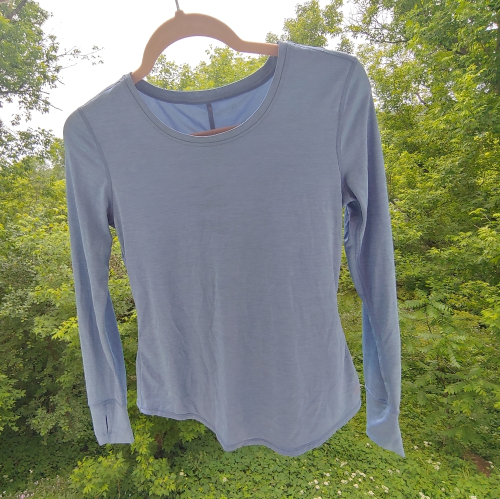 Prana long sleeve top with thumb holes